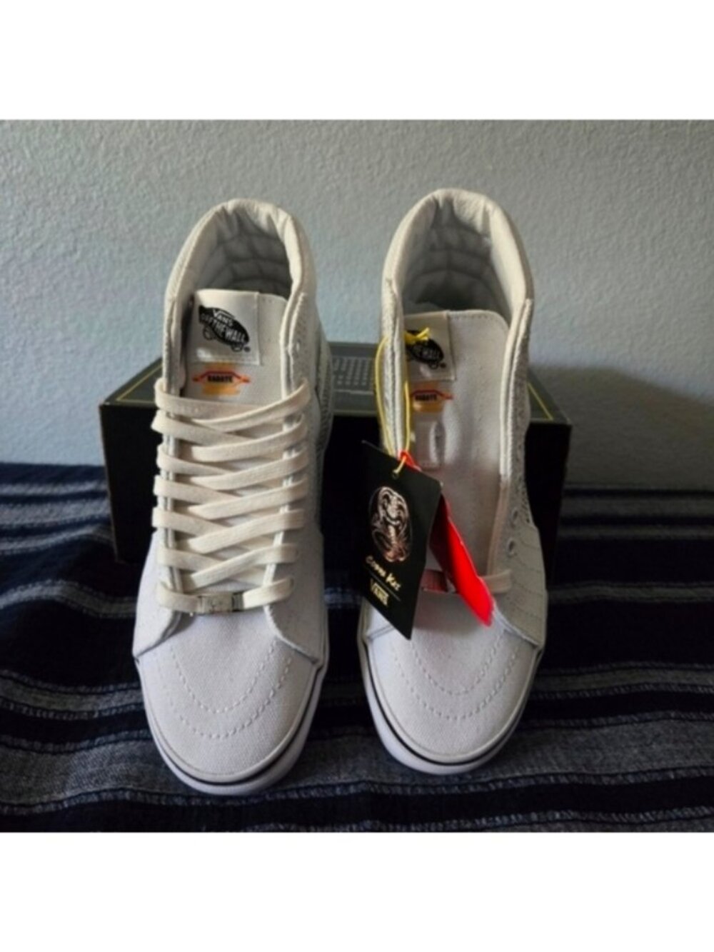 VANS COBRA KAI SK8-HI Women 5 Miyagi Do LaRusso White canvas NWT 0826 - Picture 6 of 10